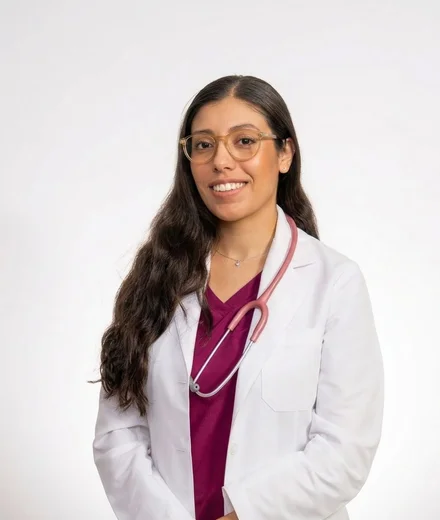 Dra. Karla Nicte-Ha Vargas, Geriatra