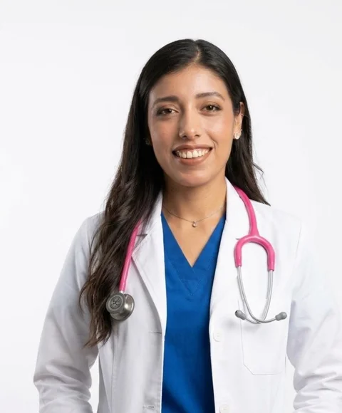 Dra. Karla Nicte-Ha Vargas, Geriatra especialista